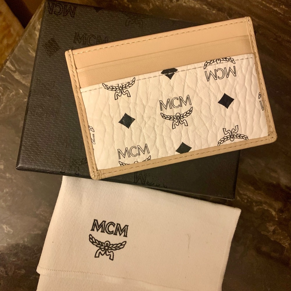 MCM card holder ✨
